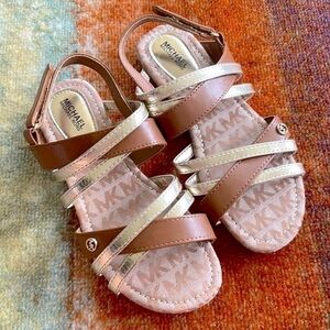 Brand New Michael Kors Luggage & Metallic Gold Multi Strap Logo Sandals